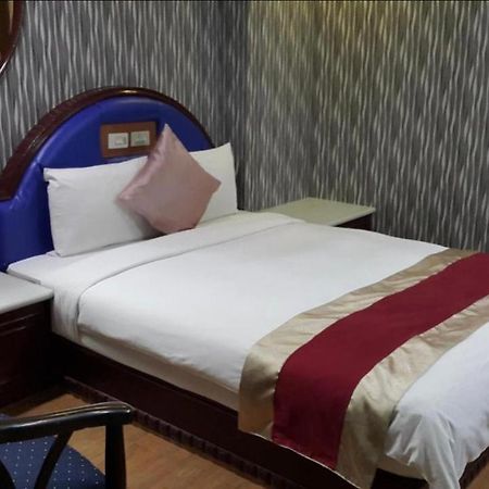 Mei Hua Hotel Kaohsiung Luaran gambar