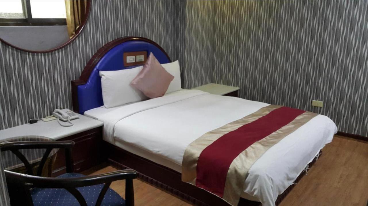 Mei Hua Hotel Kaohsiung Luaran gambar