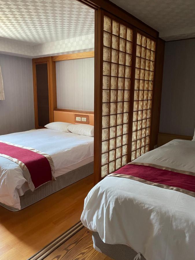 Mei Hua Hotel Kaohsiung Luaran gambar