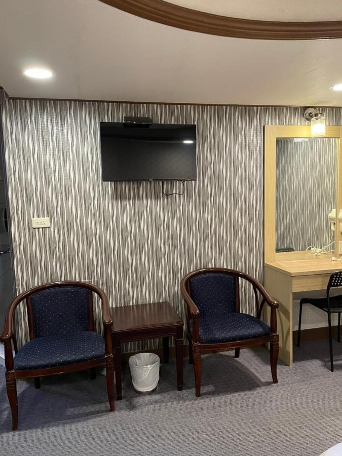 Mei Hua Hotel Kaohsiung Luaran gambar