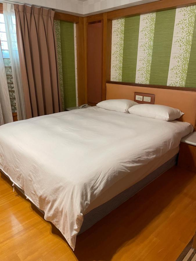 Mei Hua Hotel Kaohsiung Luaran gambar