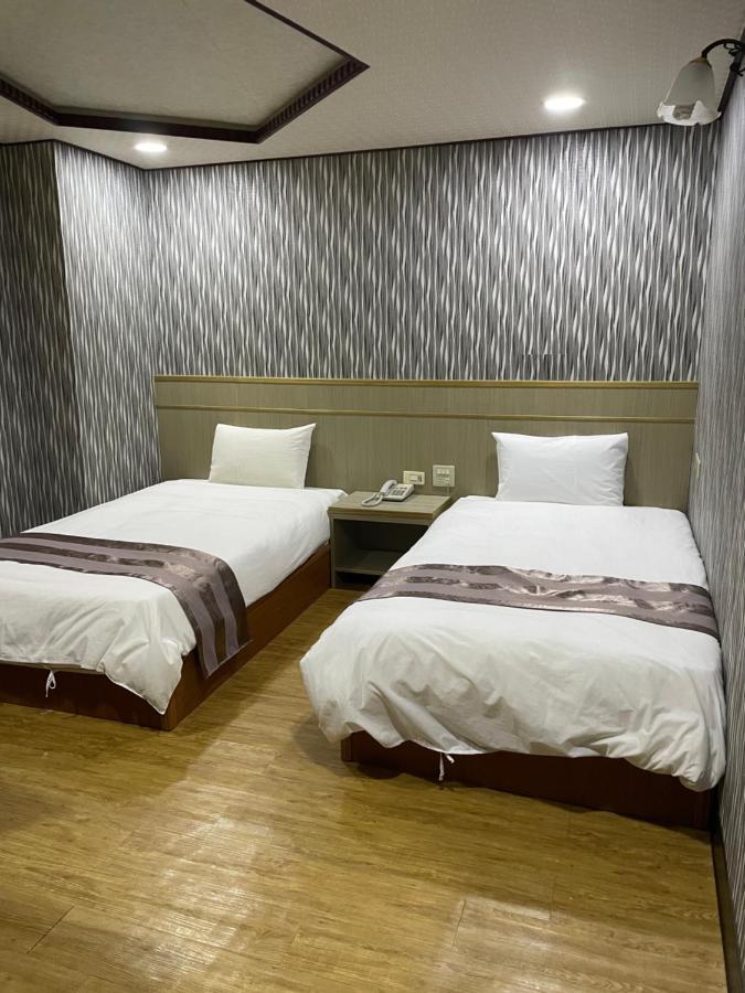 Mei Hua Hotel Kaohsiung Luaran gambar