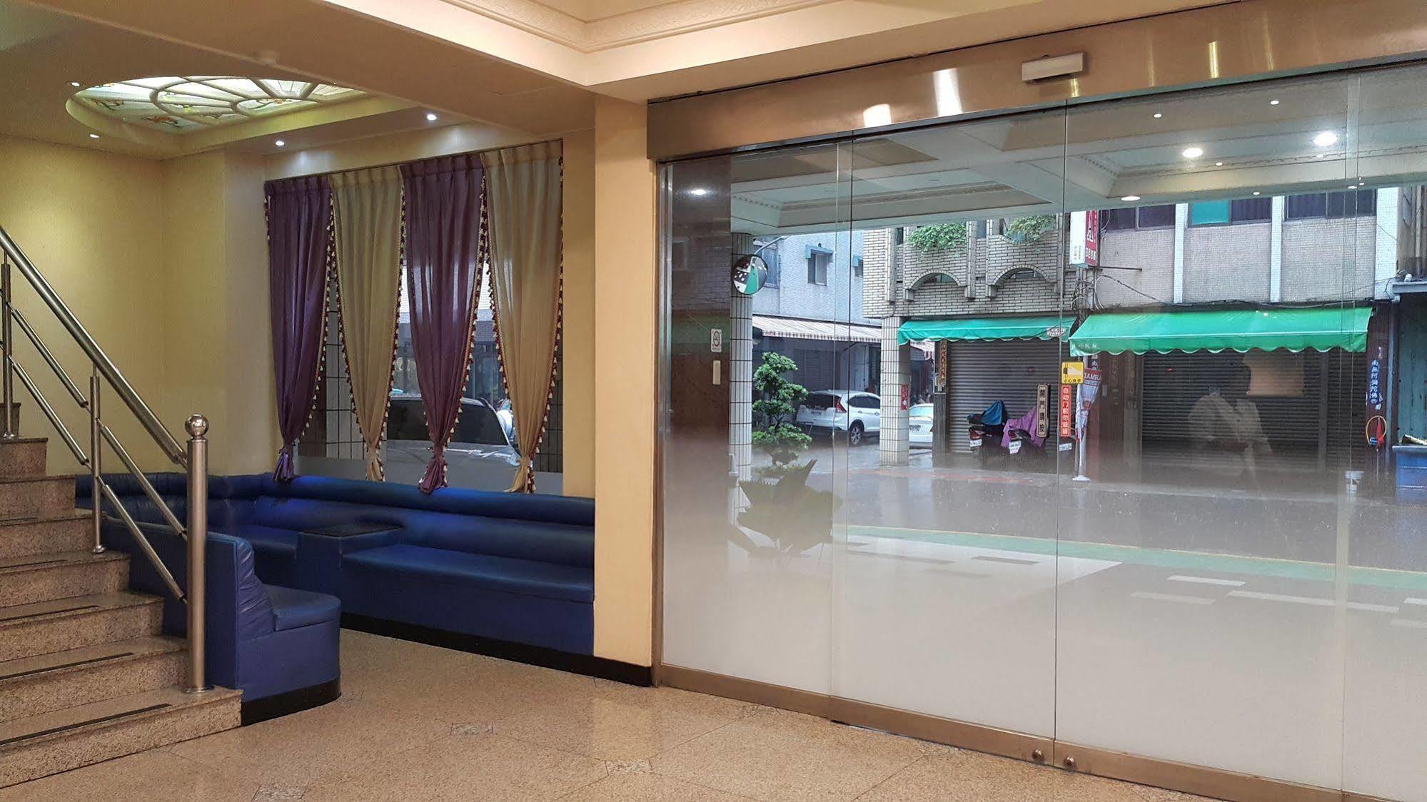 Mei Hua Hotel Kaohsiung Luaran gambar