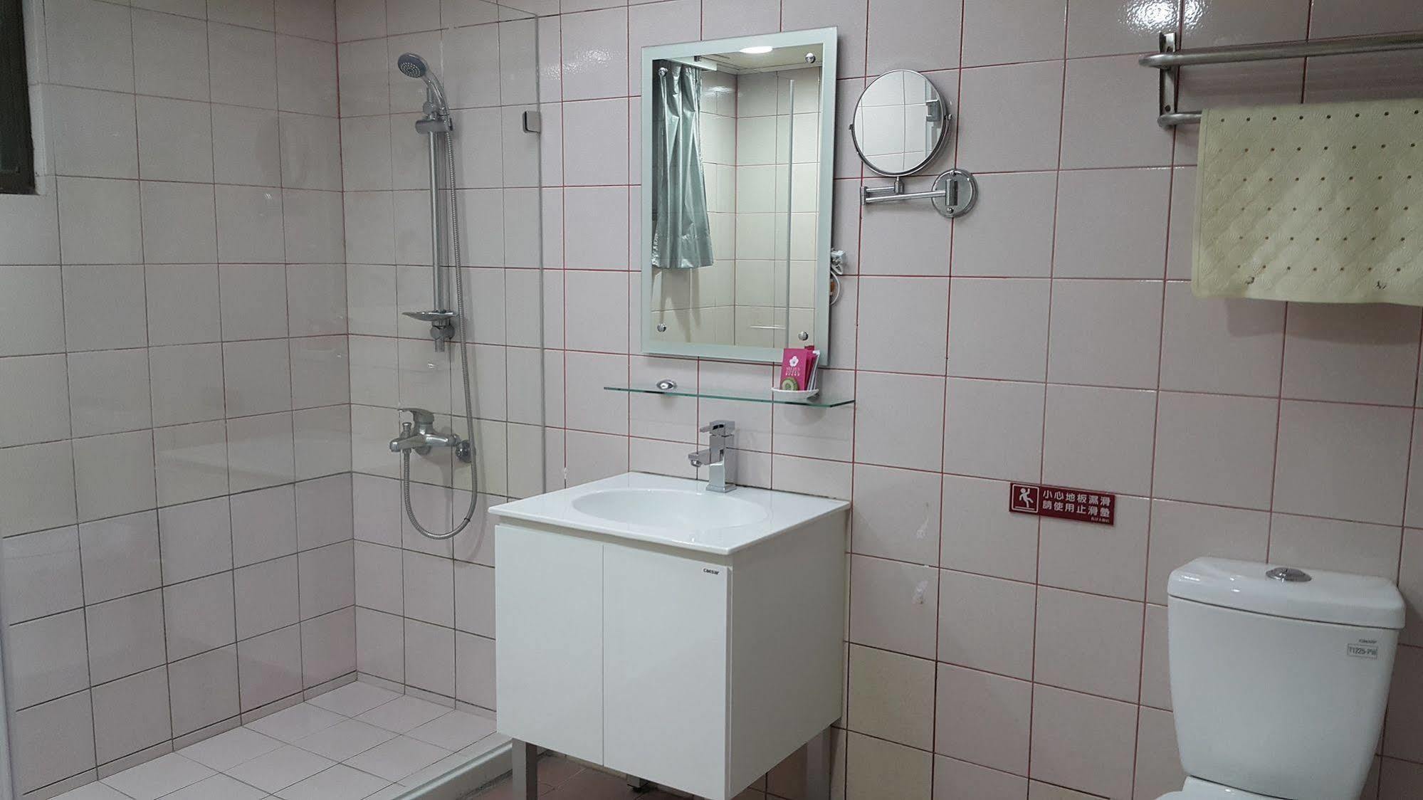 Mei Hua Hotel Kaohsiung Luaran gambar