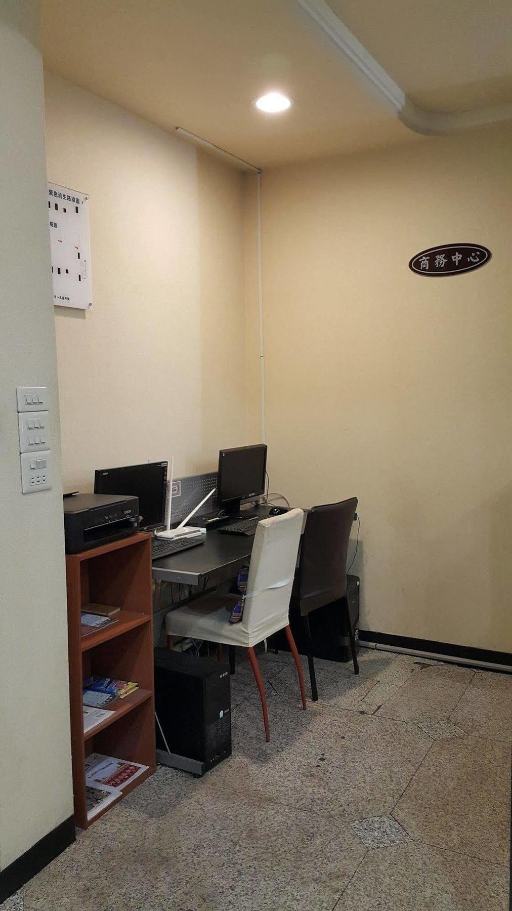 Mei Hua Hotel Kaohsiung Luaran gambar