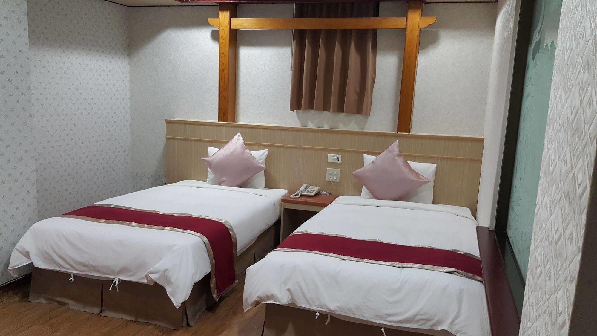 Mei Hua Hotel Kaohsiung Luaran gambar
